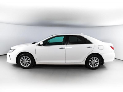 Toyota Camry 2.5 AT (181 л. с.)