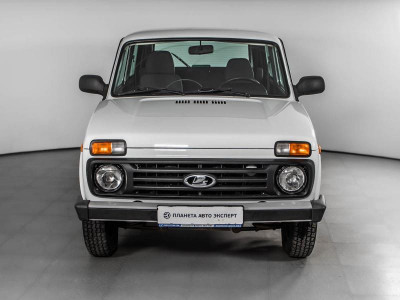 LADA 4x4 3 дв. 1.7 MT 8 кл. (Евро-4) (83 л. с.)