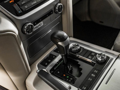 Toyota Land Cruiser 4.5 TD AT (249 л. с.)