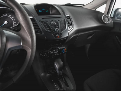 Ford Fiesta Хетчбэк 1.6 AT (105 л. с.)