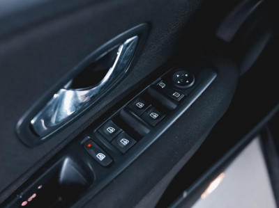 Renault Megane 1.6 AT (106 л. с.)