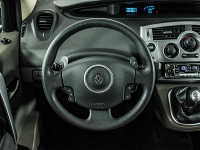 Renault Megane 1.5 dCi MT (106 л. с.)