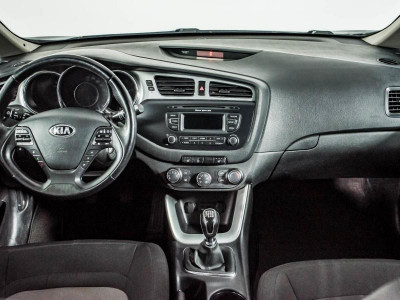 Kia Ceed 1.6 MT (129 л. с.)