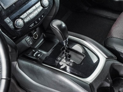 Nissan Qashqai 2.0 CVT AWD (144 л. с.)