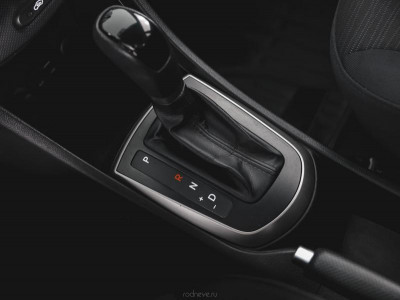 Hyundai Solaris 1.6 AT (123 л. с.)