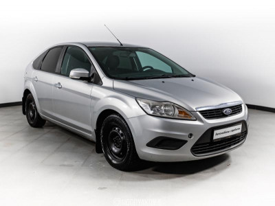Ford Focus 1.6 AT (101 л. с.)