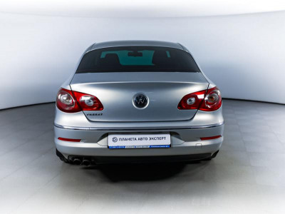 Volkswagen Passat CC 2.0 TDI MT (140 л. с.)
