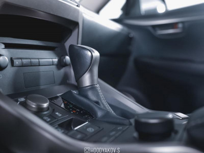 Lexus NX 200 2.0 CVT (151 л.с.) 4WD