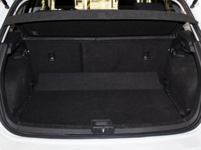 Volkswagen Golf 1.4 MT (122 л.с.)