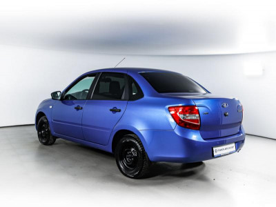 LADA Granta седан 1.6 MT 8кл (87 л. с.)