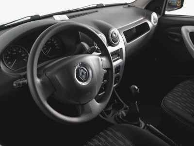 Renault Logan 1.6 MT (84 л. с.)