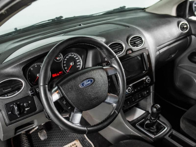 Ford Focus 1.6 MT (116 л. с.)