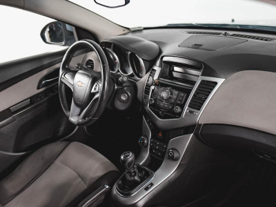 Chevrolet Cruze 1.8 MT (141 л. с.)
