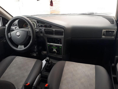 Daewoo Nexia 1.5 MT (80 л. с.)