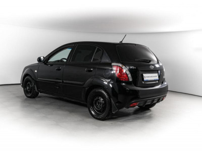 Kia Rio 1.4 MT (97 л. с.)