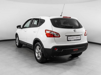 Nissan Qashqai 1.6 CVT (117 л. с.)