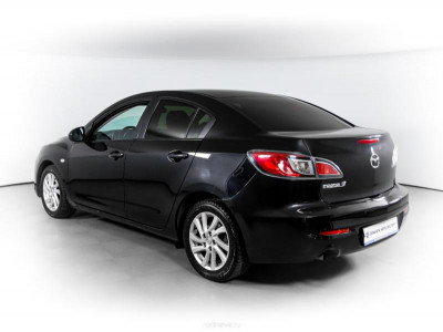 Mazda 3 1.6 MT (105 л. с.)