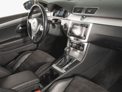 Volkswagen Passat CC 1.8 AT (152 л.с.)