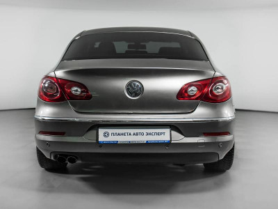 Volkswagen Passat CC 1.8 AT (152 л.с.)