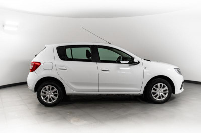 Renault Новый Sandero 1.6 MT (82 л.с.)