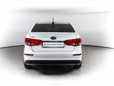 Kia Rio 1.6 AT (123 л. с.)