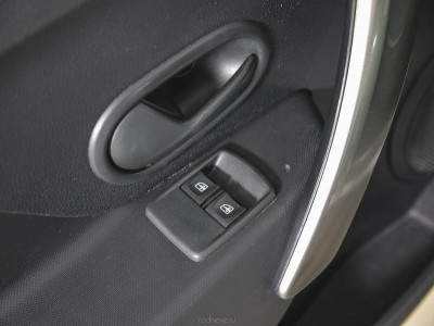 Renault Logan 1.6 AT (102 л. с.)