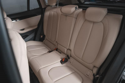 BMW X1 18i sDrive 1.5 AT (136 л.с.)