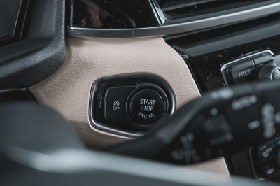 BMW X1 18i sDrive 1.5 AT (136 л.с.)