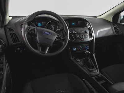 Ford Focus Хетчбэк 1.6 Ti-VCT MT (125 л. с.)