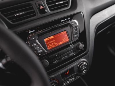 Kia Rio 1.6 AT (123 л. с.)