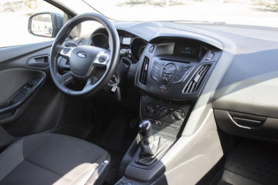 Ford Focus 1.6 MT (105 л. с.)