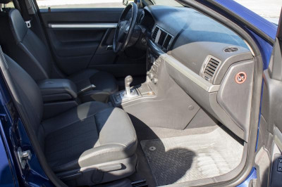 Opel Vectra 1.8 MT (140 л. с.)