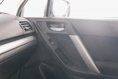 Subaru Forester 2.0i Lineartronic AWD (150 л. с.)