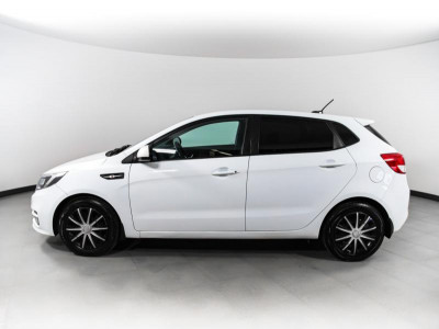 Kia Rio Хетчбэк 1.4 AT (107 л. с.)