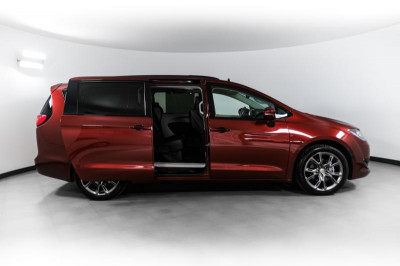 Chrysler Pacifica 3.6 AT (279 л.с.)