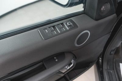 Land Rover Discovery 3.0 TDV6 AT 4WD (249 л.с.) SE