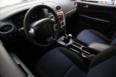 Ford Focus 1.6 MT (116 л. с.)