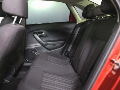 Volkswagen Polo 1.6 MPI AT (105 л.с.)