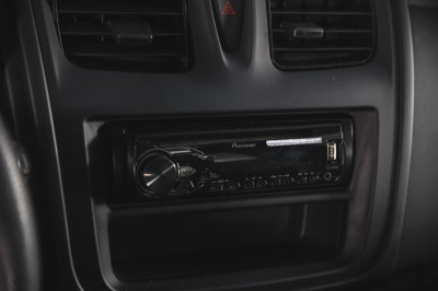Renault Sandero 1.6 MT (82 л. с.)