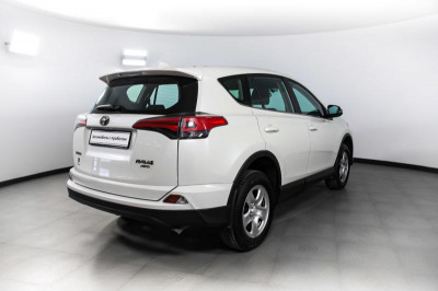 Toyota RAV4 2.0 CVT 4WD (146 л. c.)