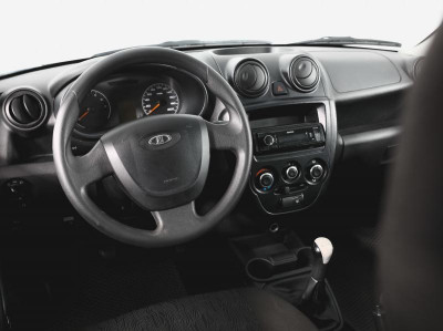 LADA Granta седан 1.6 MT 8кл (87 л. с.)