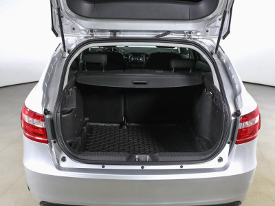 LADA Vesta SW 1.6 MT (106 л.с.)