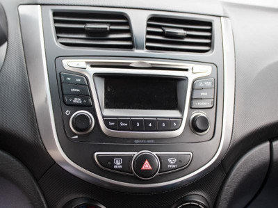 Hyundai Solaris 1.6 AT (123 л. с.)