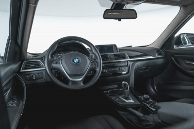 BMW 3 серия 320i AT (184 л. с.)