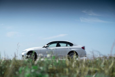 BMW 3 серия 320i AT (184 л. с.)