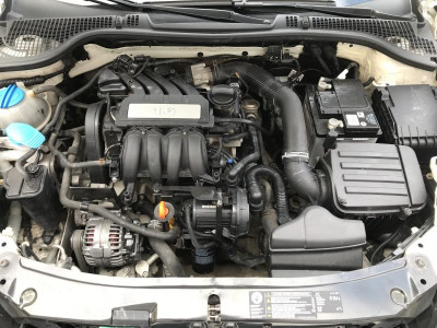 ŠKODA Octavia 1.6 MPI MT (102 л. с.)