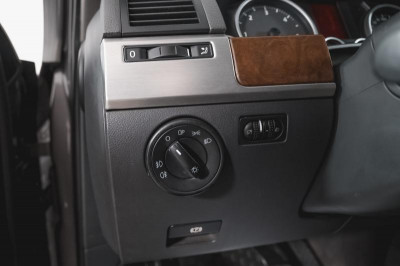 Volkswagen Touareg 3.0d AT (224 л.с.) 4WD