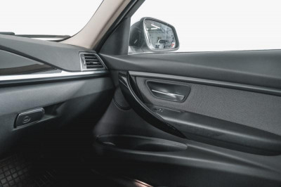 BMW 3 серия 320i AT (184 л. с.)
