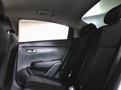 Kia Rio 1.4 MT (100 л. с.)