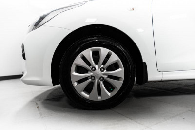 Kia Rio 1.4 MT (100 л. с.)